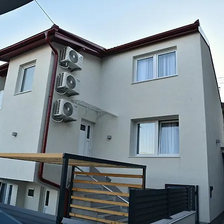 El Centro Apartment *